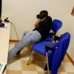 もだえる日本人学生