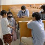 13年後のために皆で真剣勧誘。
