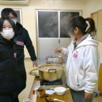 豚汁、調理中