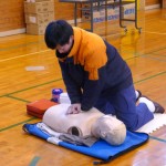 胸骨圧迫（心臓マッサージ）