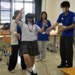過剰なまでの反応を示す高校生