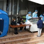 避難所テントとジェラード販売