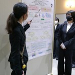 黒マスクに秘めるメッセージとは