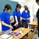 OC2053 後から来た1年生にもお菓子がいきわたるように取り仕切る2年生